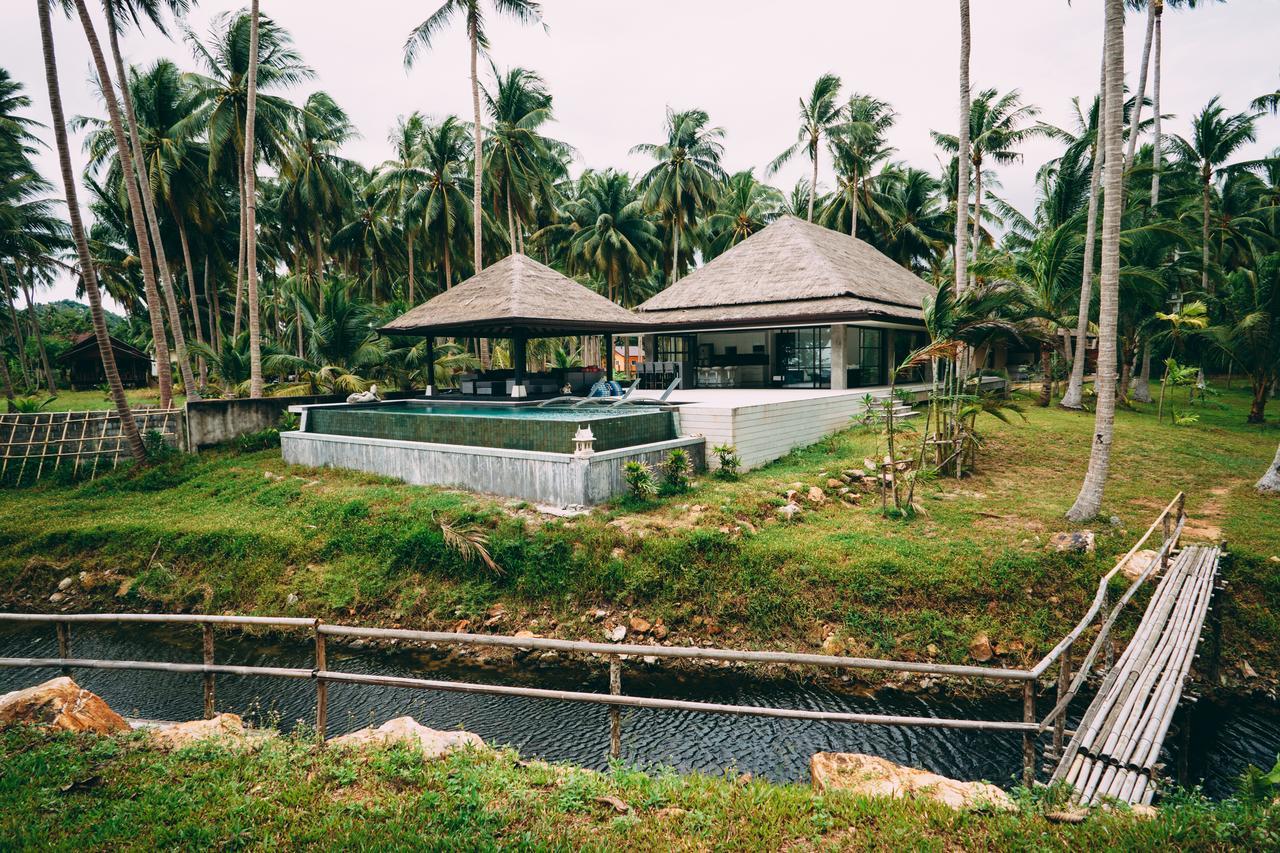 Le Motu Hotel Taling Ngam Beach Buitenkant foto